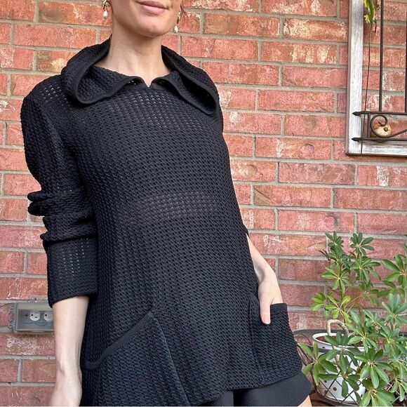 ST. JOHN Sport Black Open Waffle Knit Hooded Pullover M/L Athletic Resort Goth - Picture 6 of 12